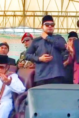 Pengajian Umum & Pelantikan PWI-LS Pemalang, Tokoh Nasional Hingga Ulama Hadir di Petarukan.